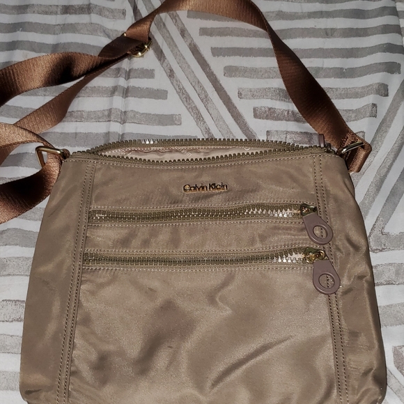 Purses - Picture 4 of 8